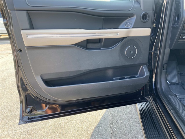2024 Ford Expedition Limited photo 17