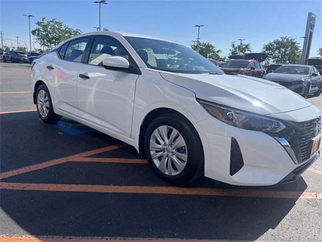 2025 Nissan Sentra S photo 3