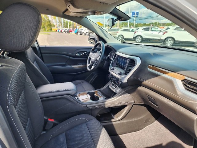 2021 Gmc Acadia SLE photo 19