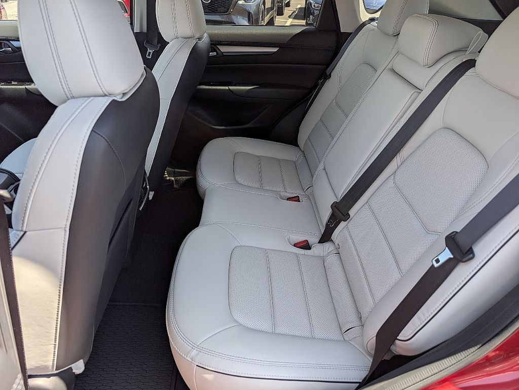 2025 Mazda CX-5 2.5 S Preferred photo 16