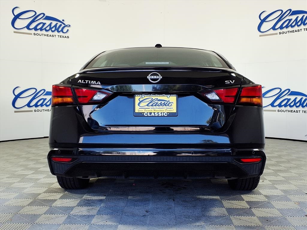 2023 Nissan Altima 2.5 SV photo 4
