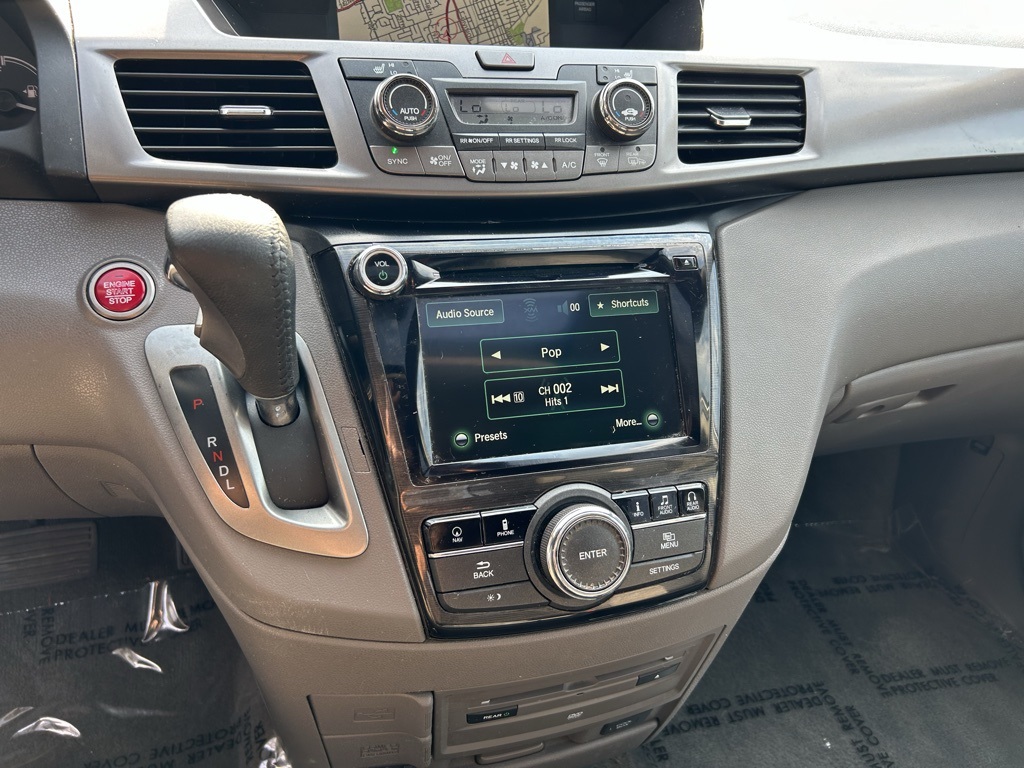2015 Honda Odyssey Touring photo 19