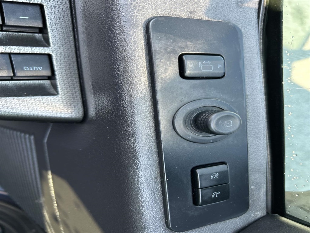 2009 Ford F-250 FX4 photo 20