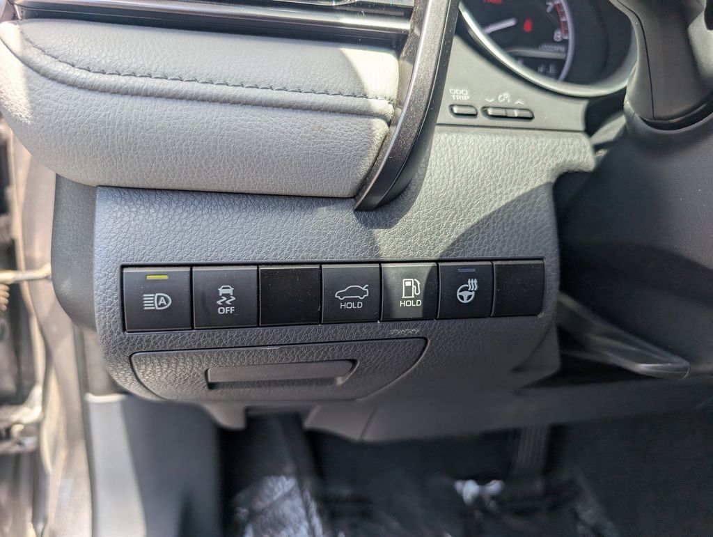 2023 Toyota Camry LE photo 13