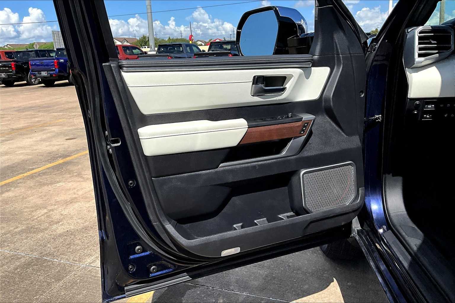 2022 Toyota Tundra CapStone photo 17