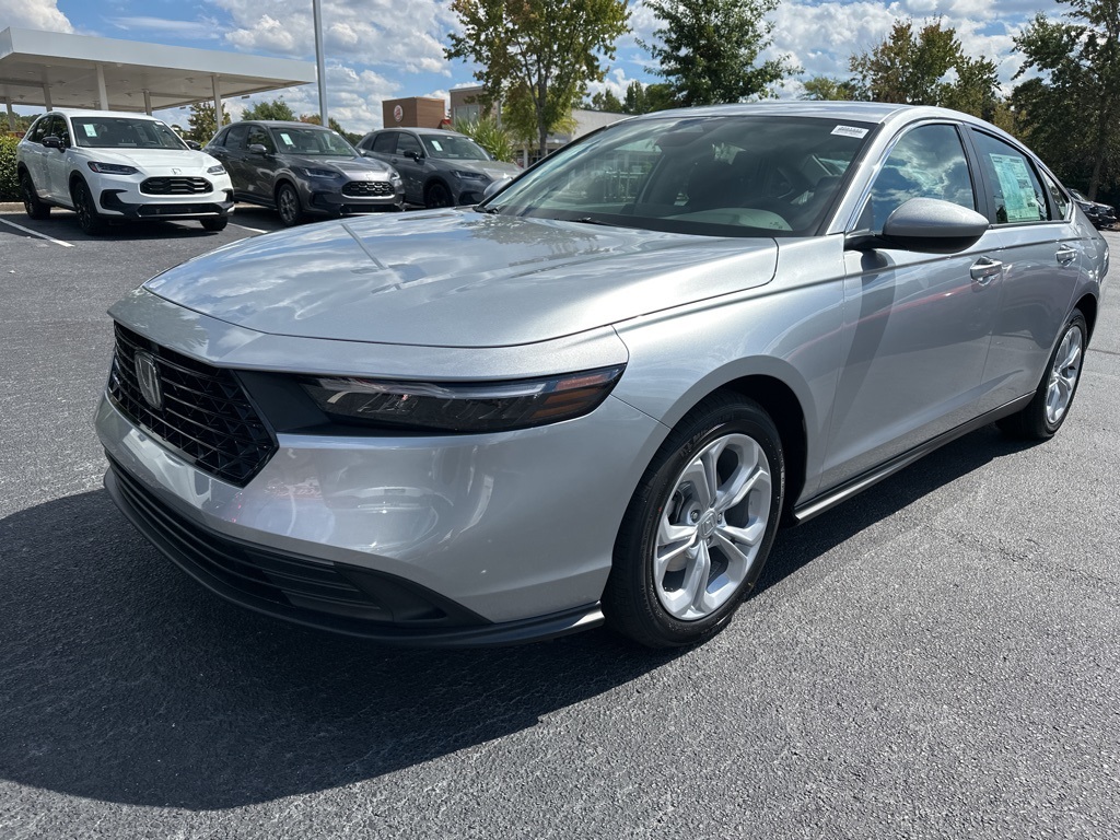 2025 Honda Accord LX photo 7