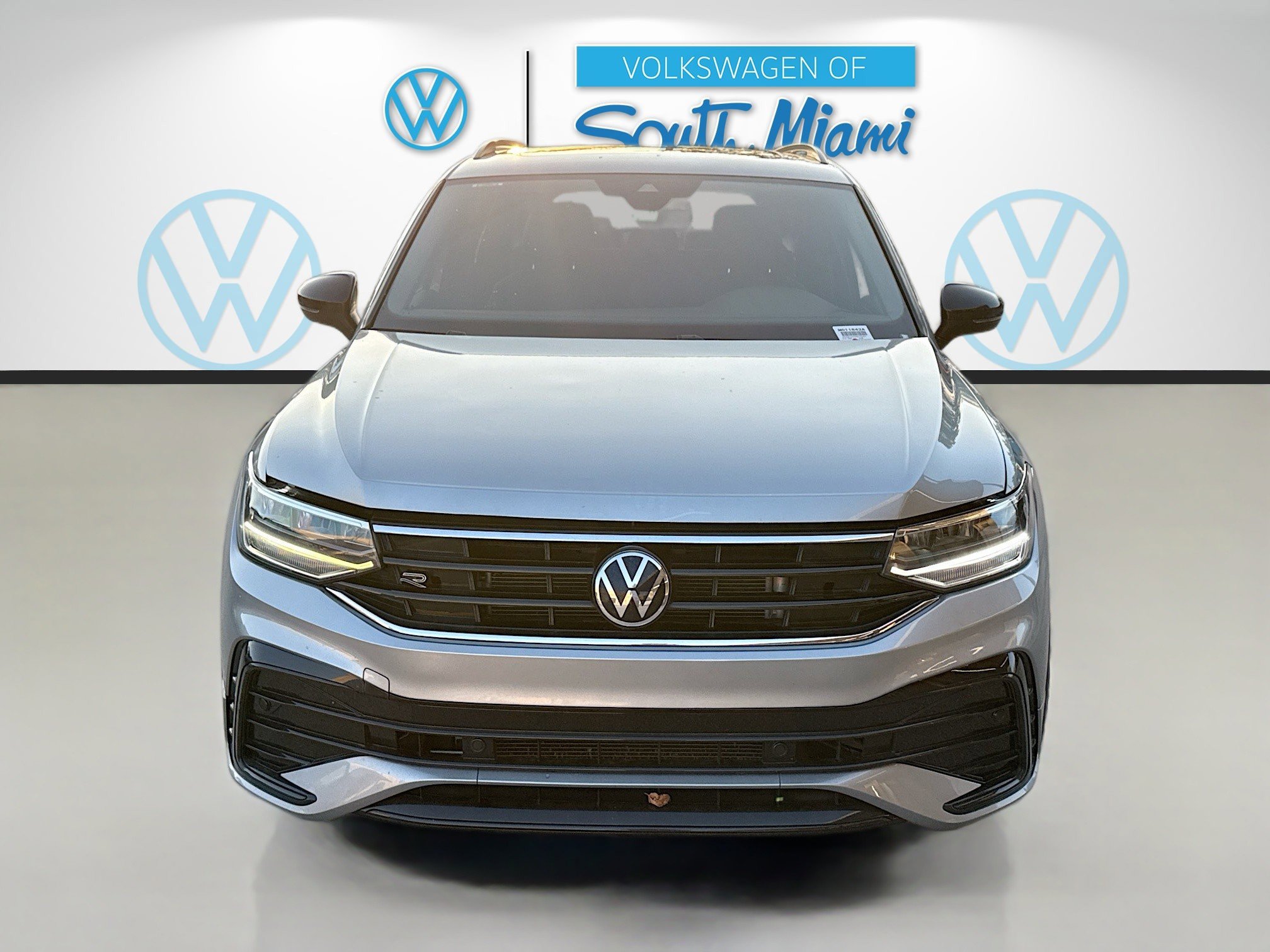 2023 Volkswagen Tiguan SE R-Line Black photo 2
