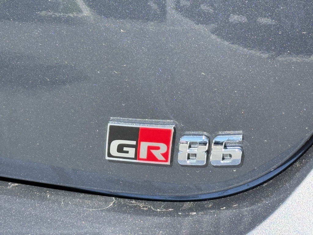 2024 Toyota GR86 Base photo 12