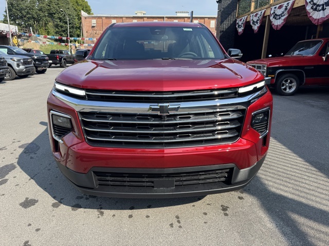 2026 Chevrolet Traverse photo 2