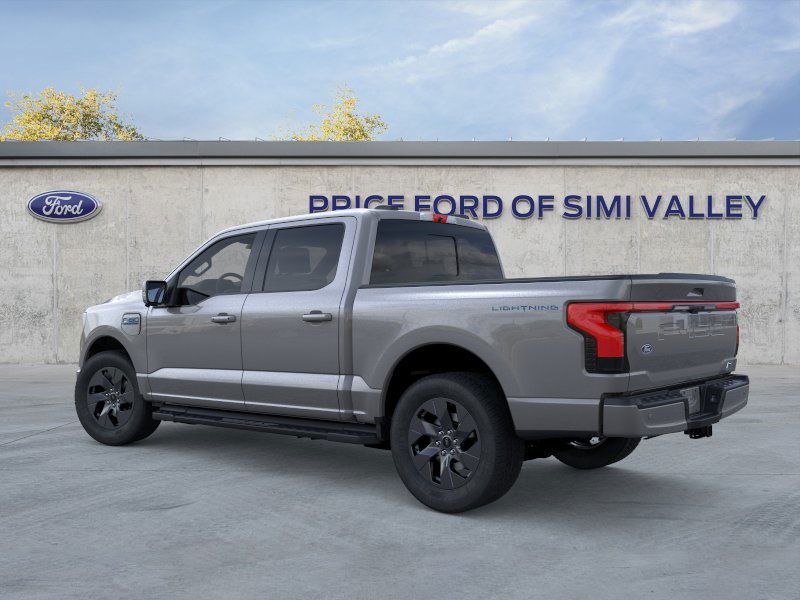 2025 Ford F-150 Lightning Lariat photo 3