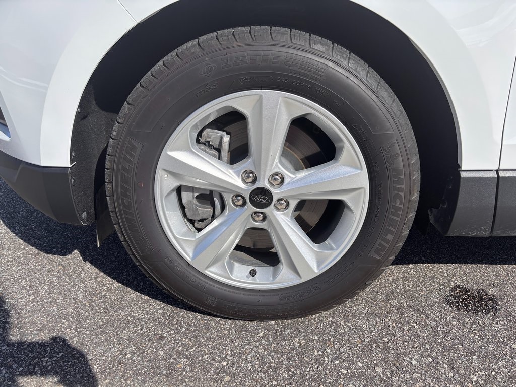 2023 Ford Edge SE photo 9