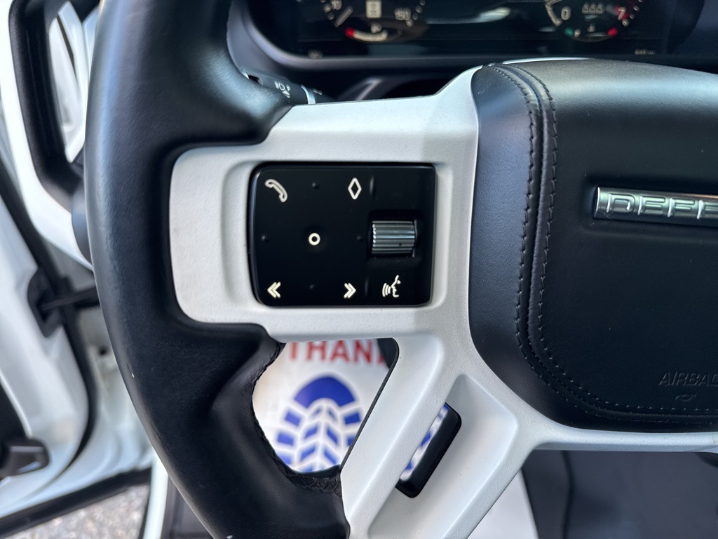 2022 Land Rover Defender 110 X-Dynamic HSE photo 27