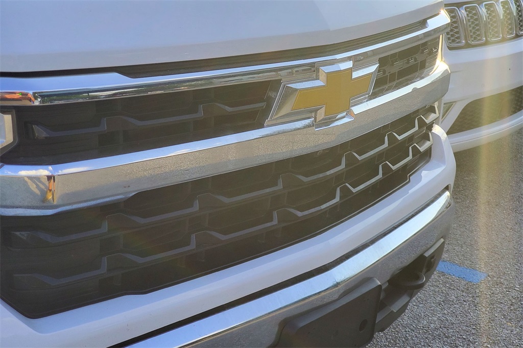 2022 Chevrolet Silverado 1500 Custom photo 3
