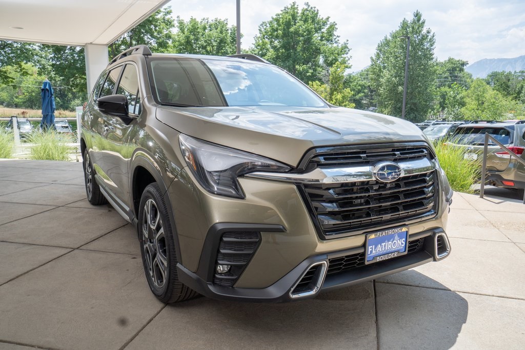 2025 Subaru Ascent Touring photo 6