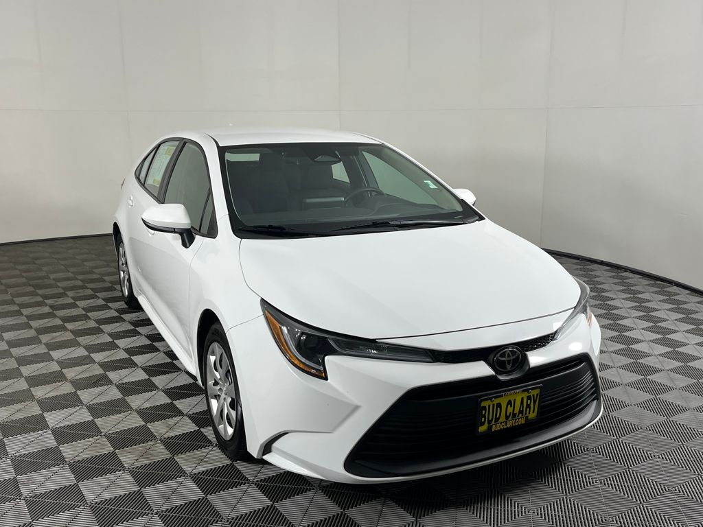 2023 Toyota Corolla LE photo 3