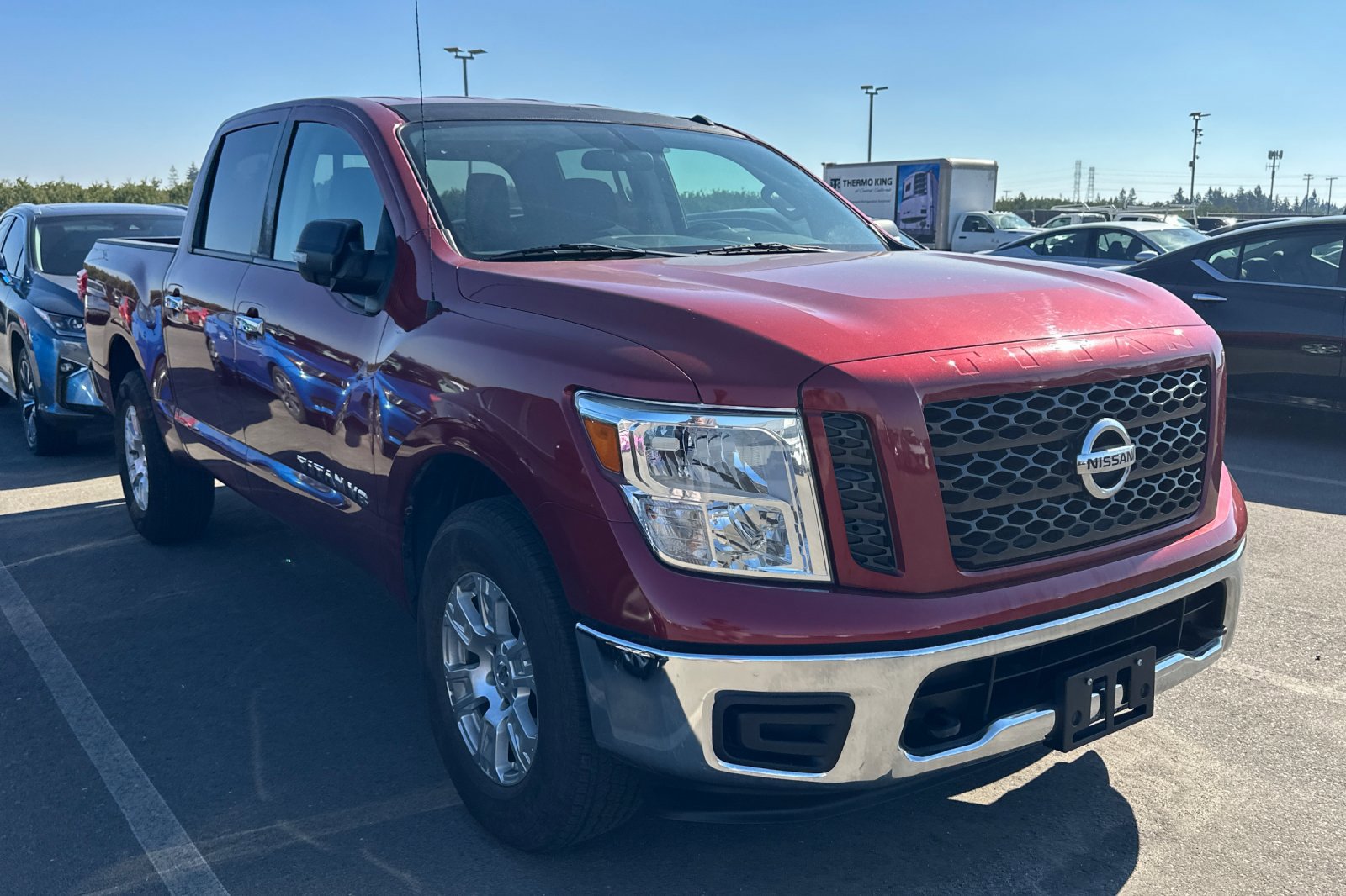 2019 Nissan Titan SV photo 2