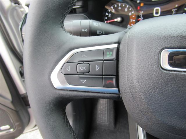 2024 Jeep Compass Latitude photo 17