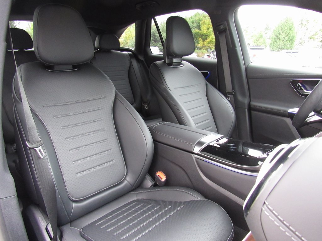2026 Mercedes Benz GLC 300 4MATIC photo 14