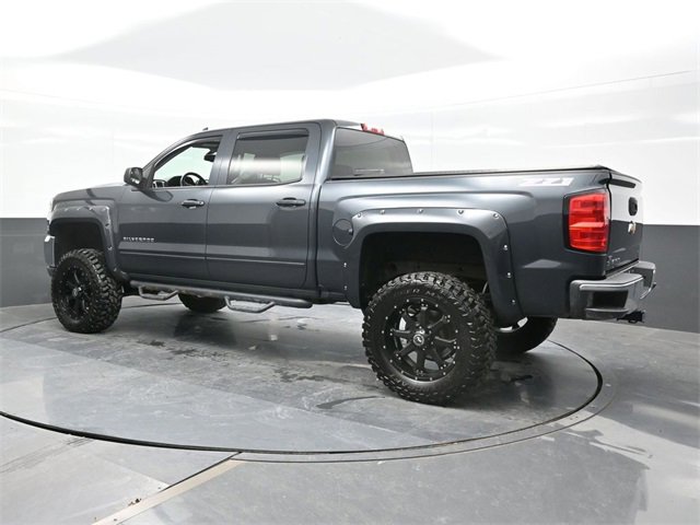 2018 Chevrolet Silverado 1500 LT photo 3