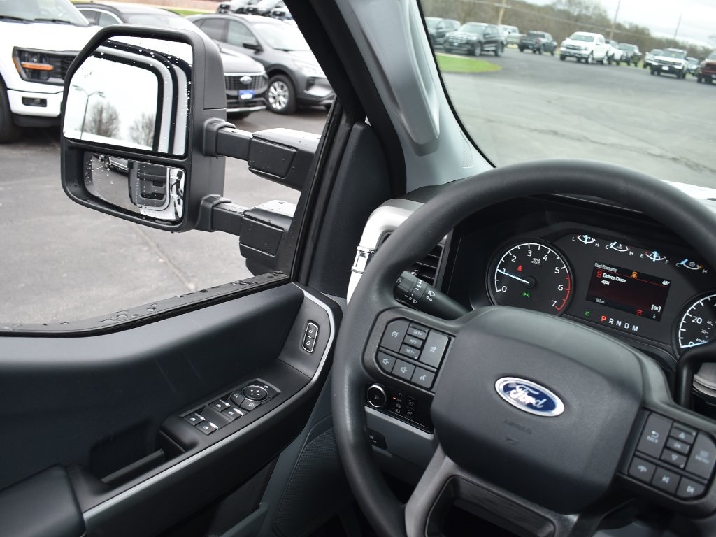 2025 Ford F-350 XL photo 15