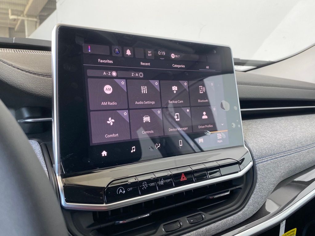 2022 Jeep Compass Latitude photo 10