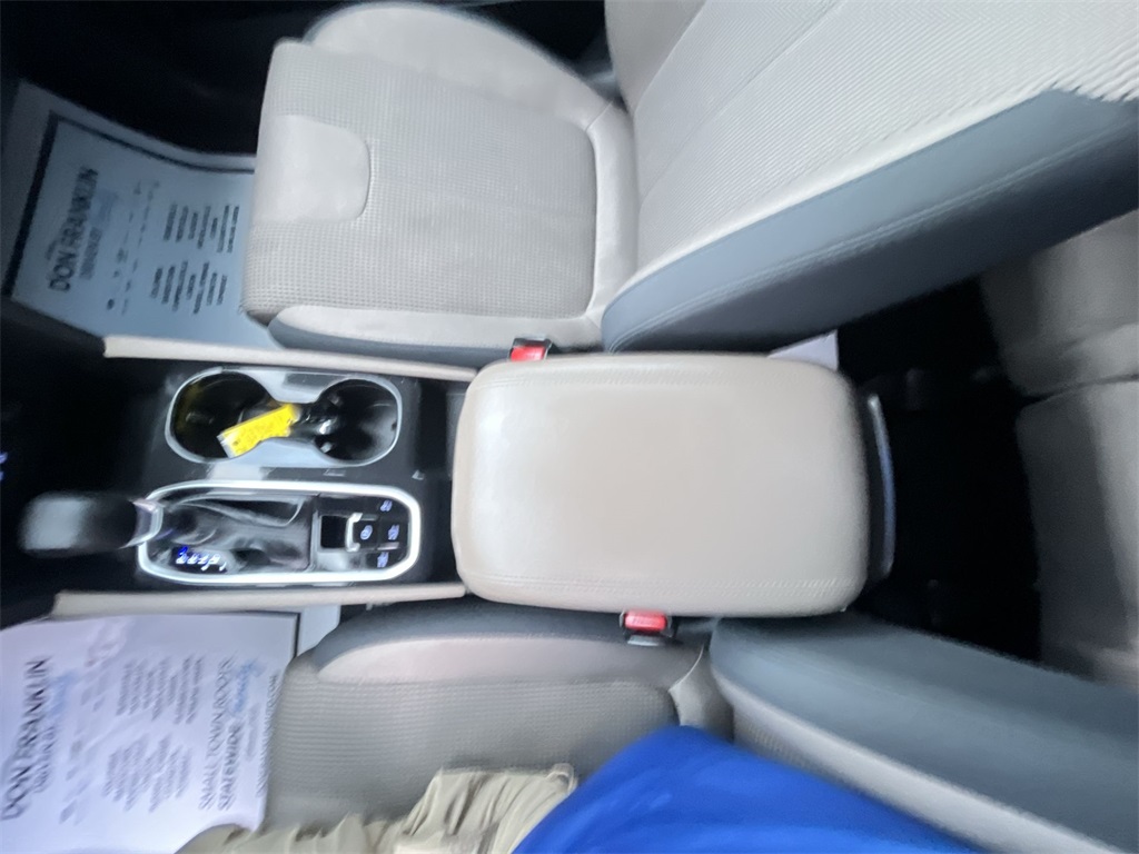 2020 Hyundai Santa Fe SEL photo 19
