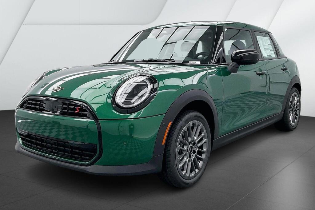 2025 MINI Hardtop 4 Door S's photo