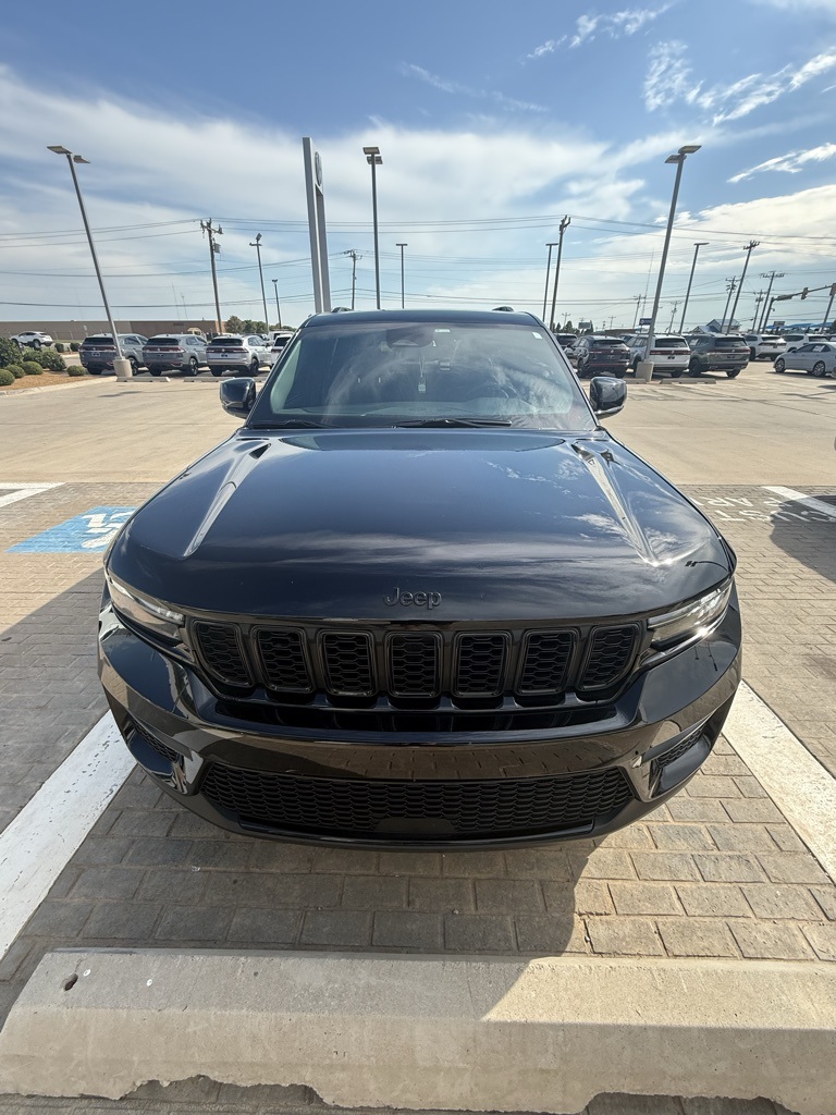 2023 Jeep Grand Cherokee Altitude X photo 3