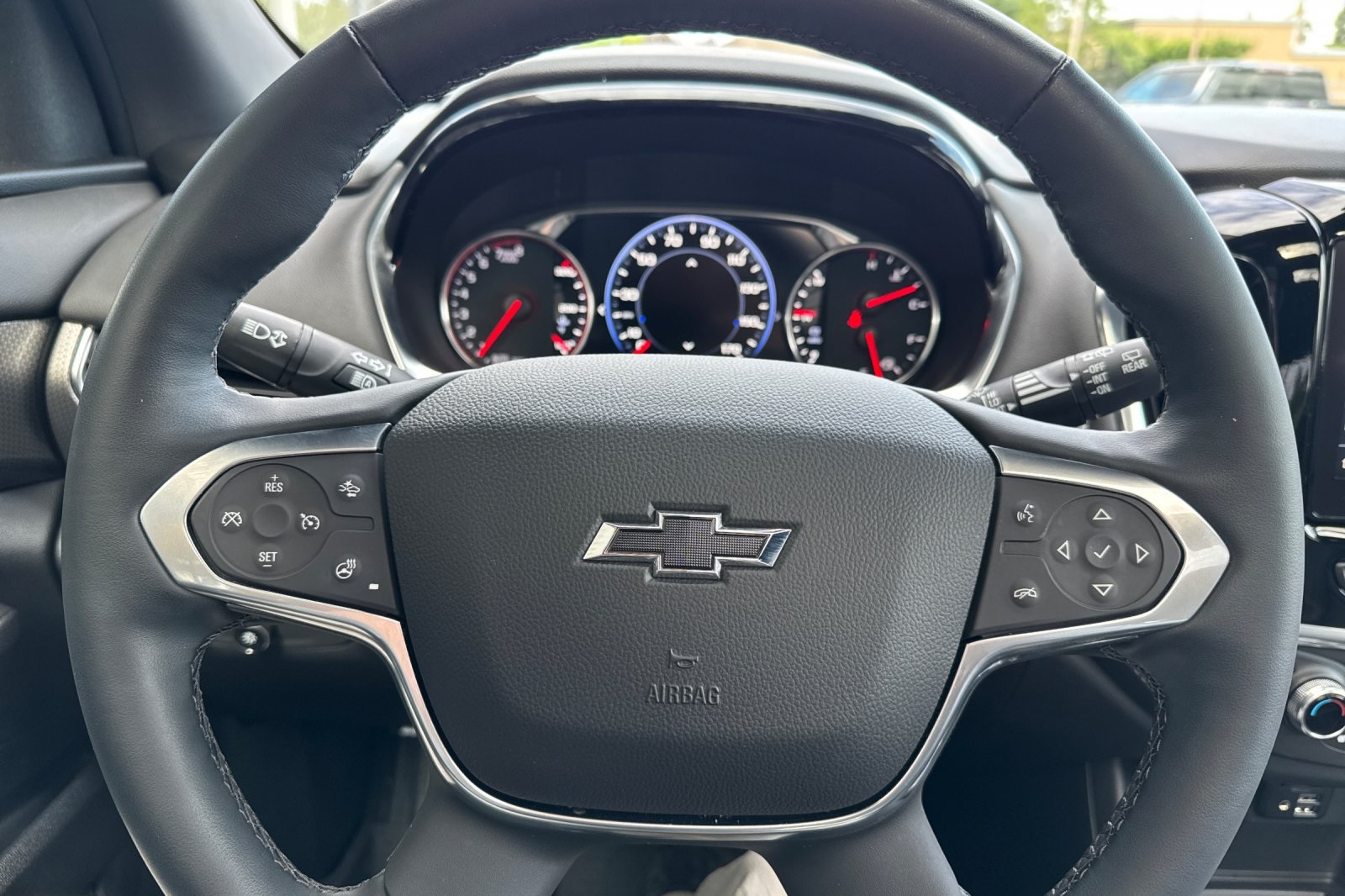 2024 Chevrolet Traverse Premier photo 24
