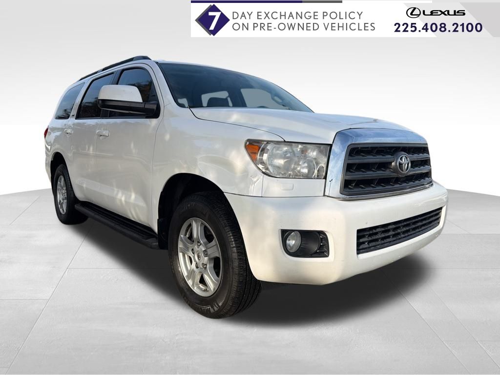 2014 Toyota Sequoia SR5's photo