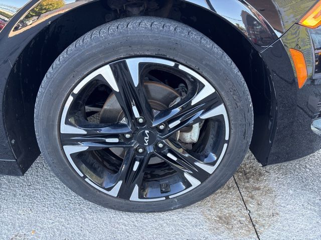 2023 Kia K5 GT-Line's photo