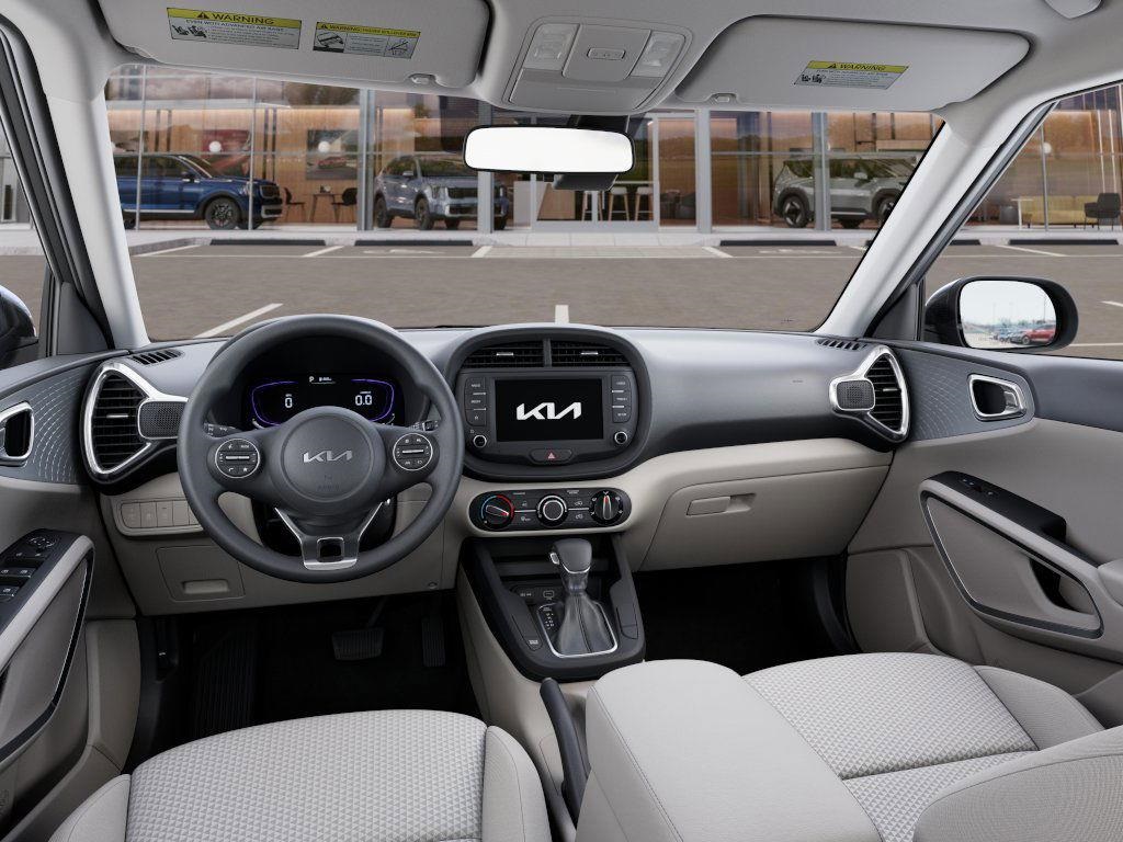 2025 Kia Soul LX photo 14