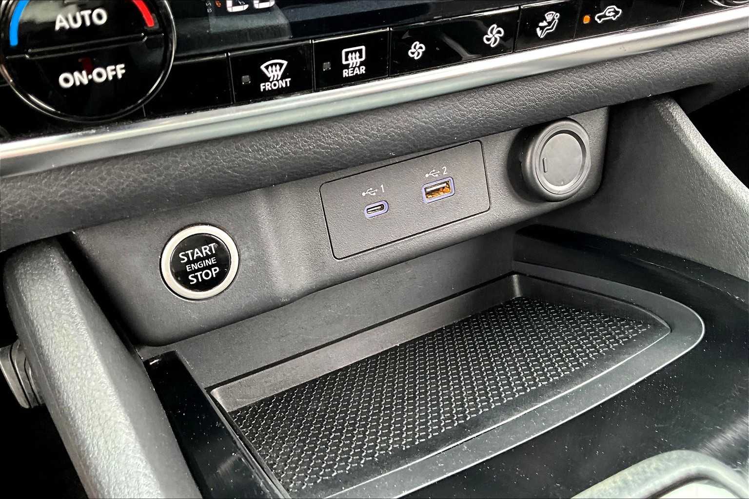 2022 Nissan Rogue SV photo 27