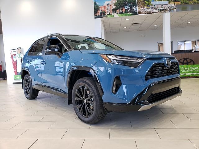 2025 Toyota RAV4 Hybrid XSE photo 3