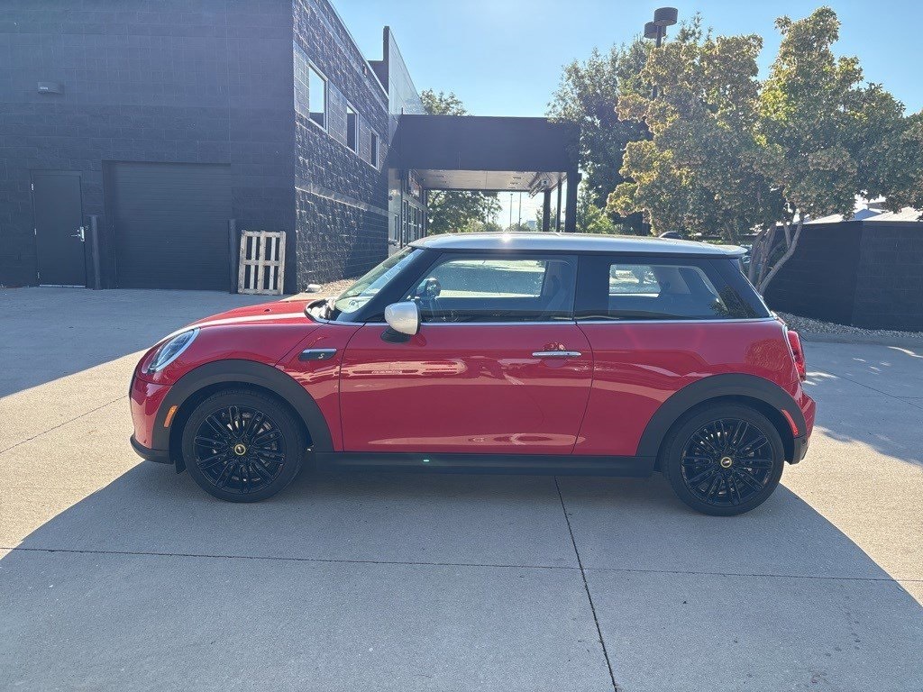 Used 2024 MINI Hardtop 2 Door SE with VIN WMW13DJ06R2V86901 for sale in Loveland, CO