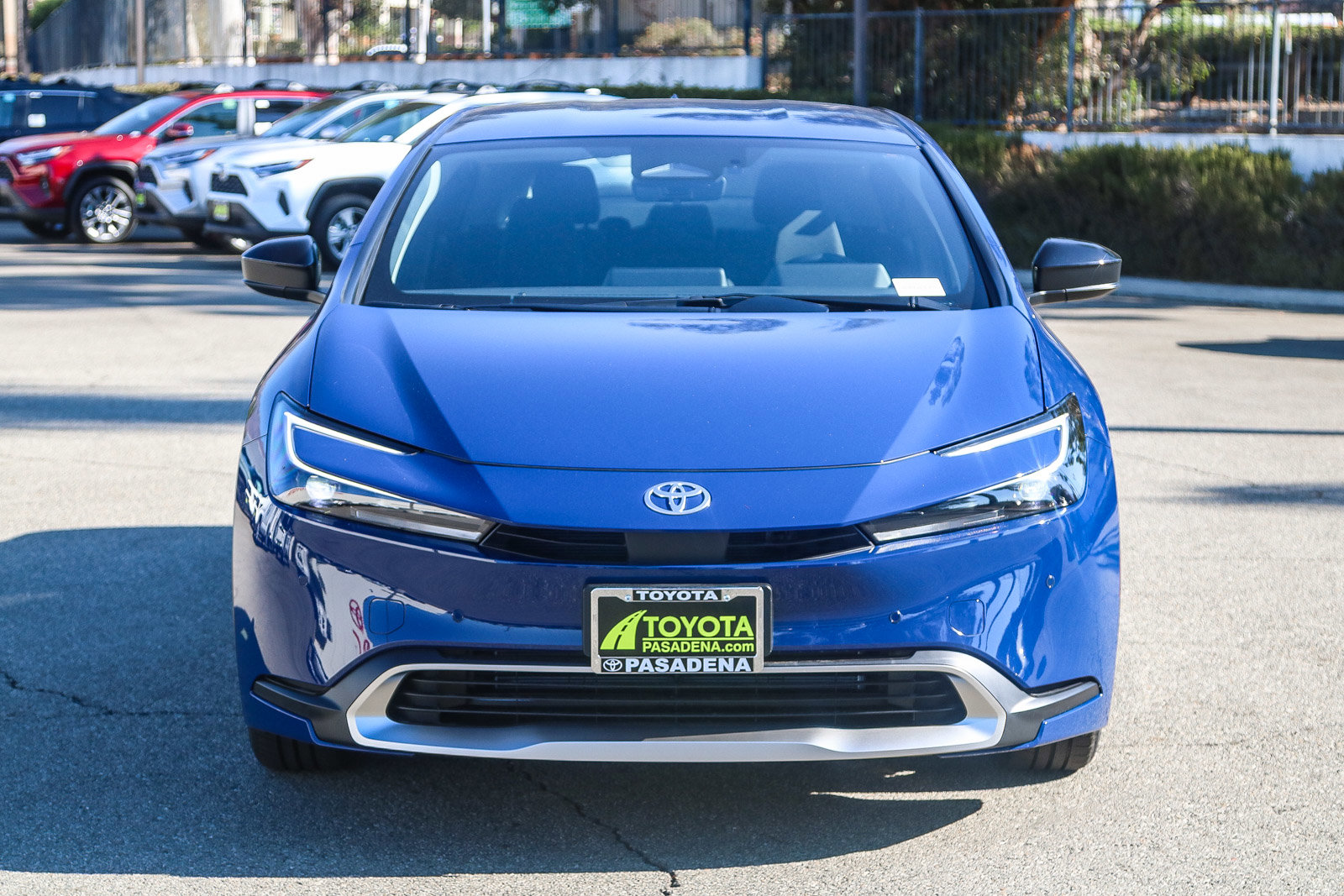 2026 Toyota Prius Plug-in Hybrid SE photo 2