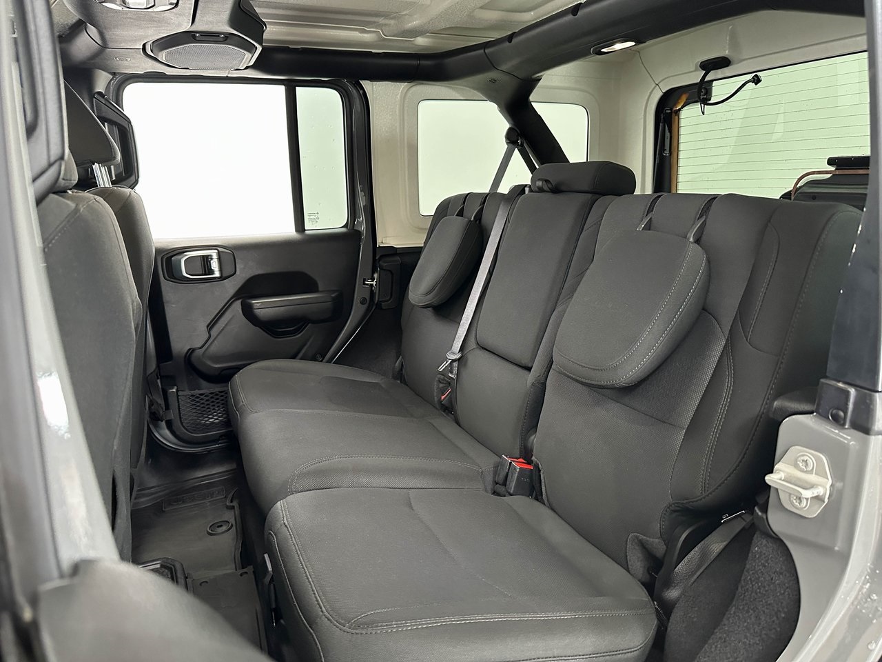 2023 Jeep Wrangler Base 4xe photo 17