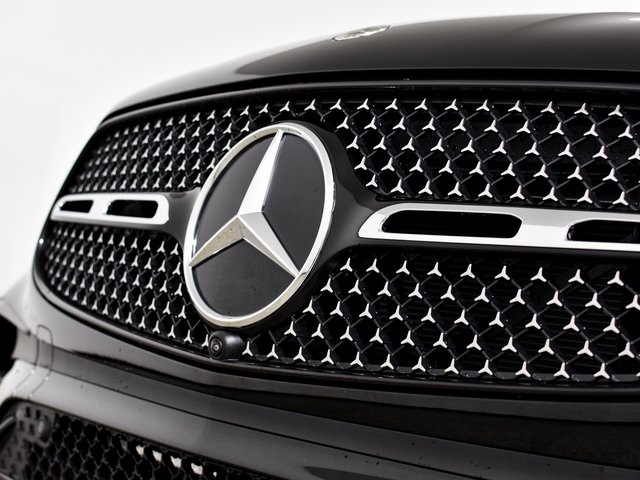 2026 Mercedes Benz GLC 300 photo 3