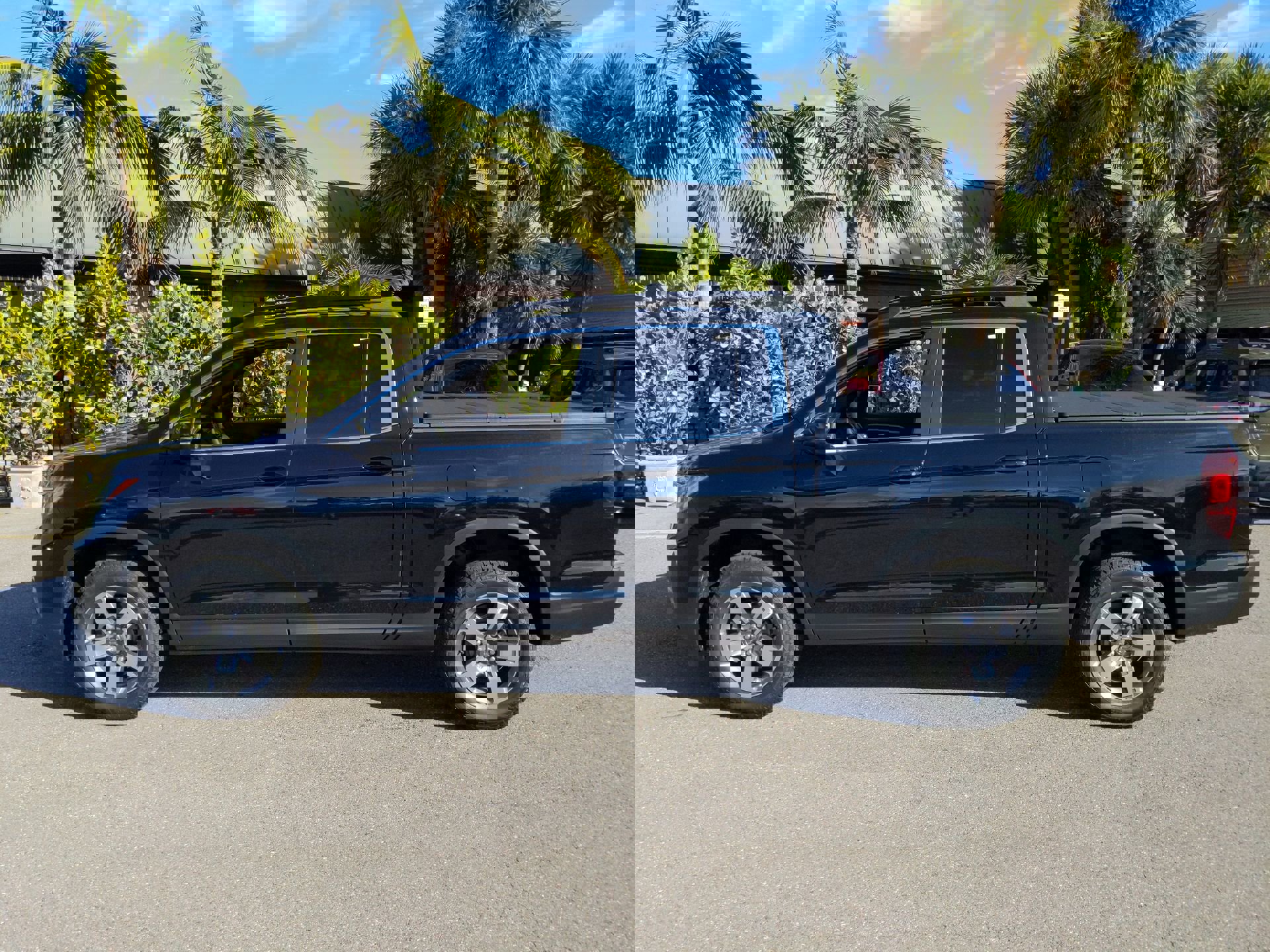 2025 Honda Ridgeline RTL photo 6