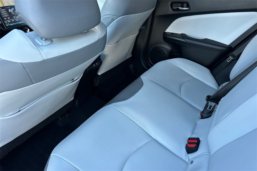 2022 Toyota Prius Prime XLE photo 12