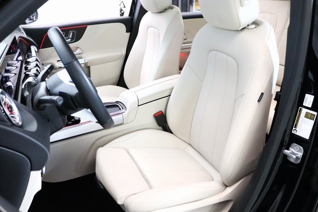 2025 Mercedes Benz GLB 250 4MATIC photo 18