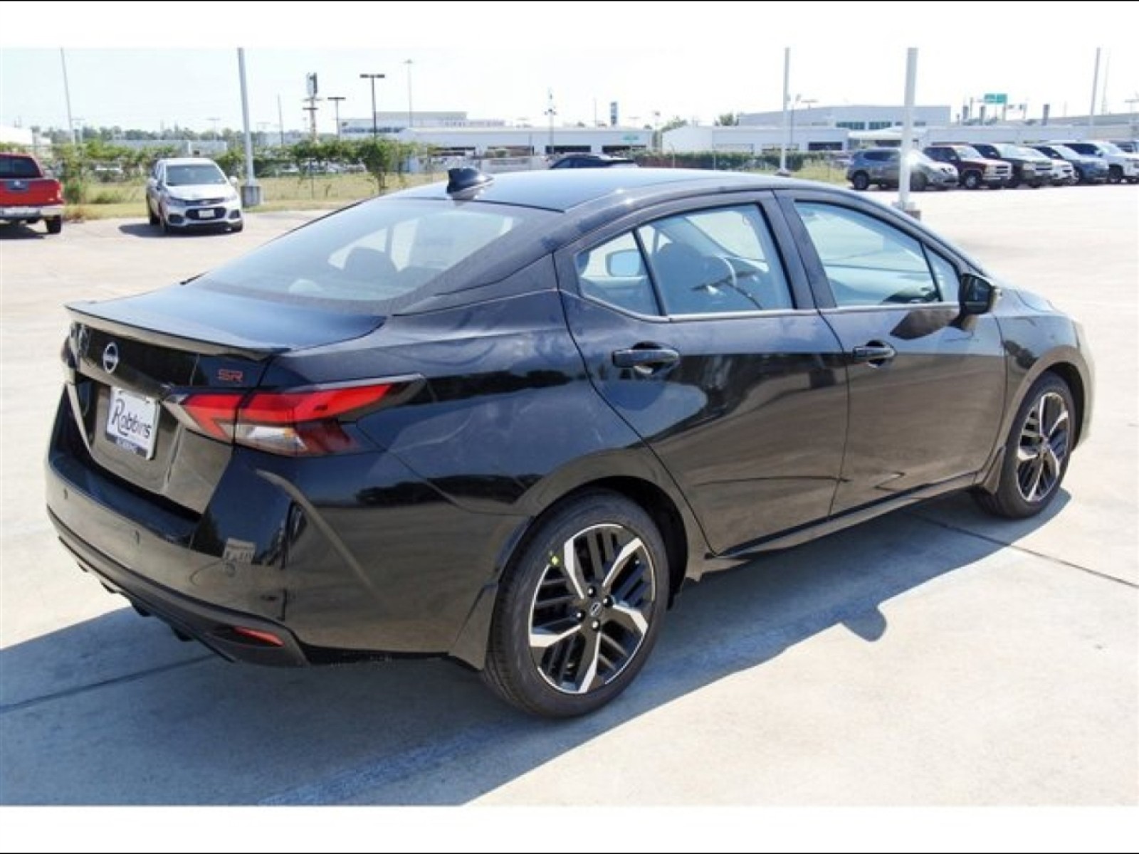 2025 Nissan Versa SR - 4