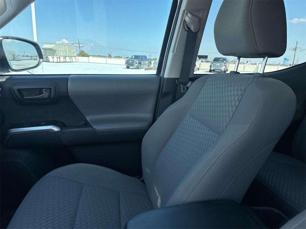 2023 Toyota Tacoma SR5 photo 14