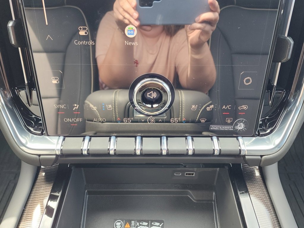 2025 Gmc Yukon photo 31