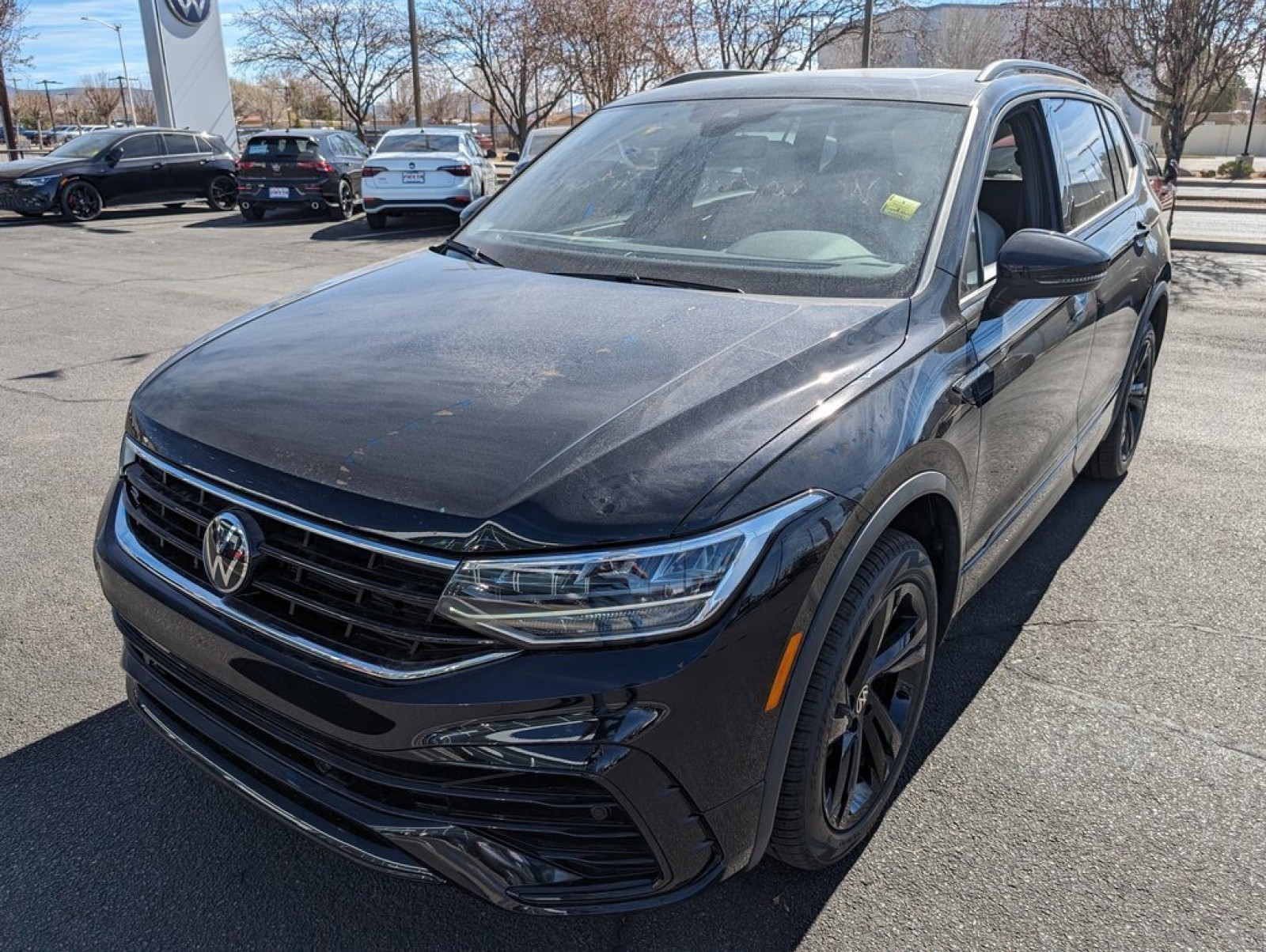 New 2024 Deep Black Pearl Effect Volkswagen 2.0T SE R-Line Black image 9