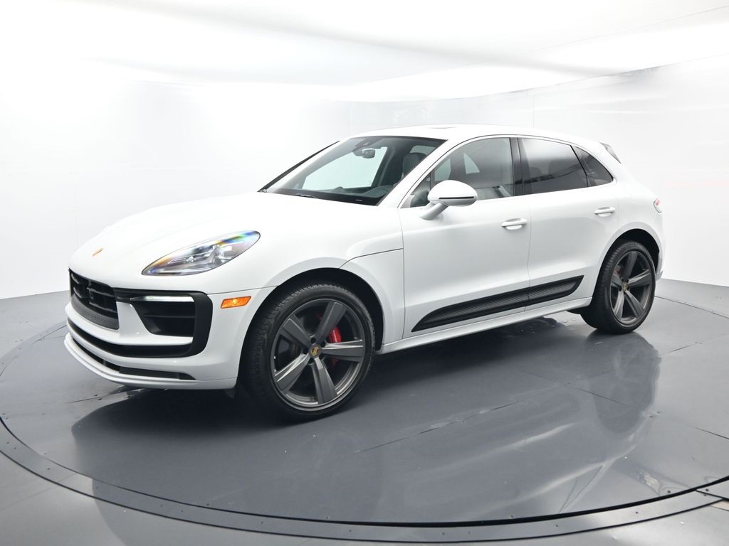 2025 Porsche Macan S's photo