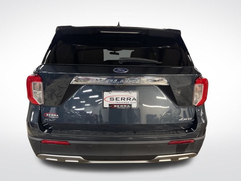 2023 Ford Explorer XLT photo 4