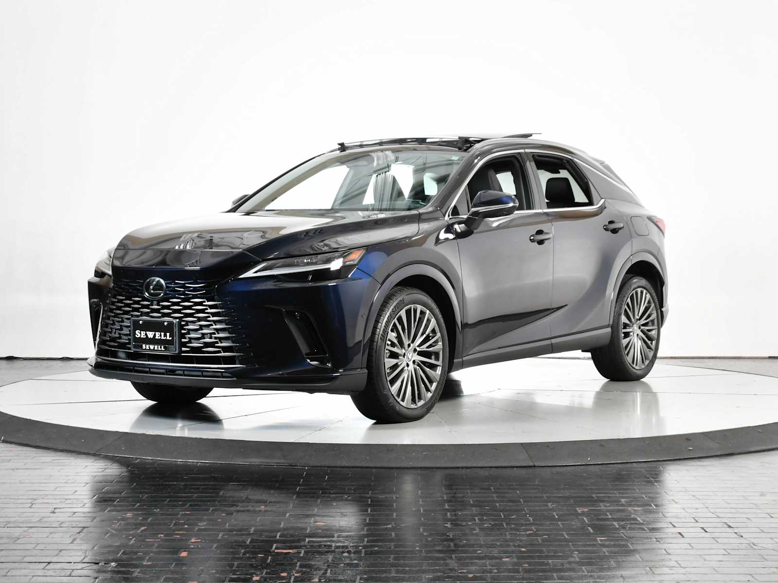2024 Lexus RX 350's photo