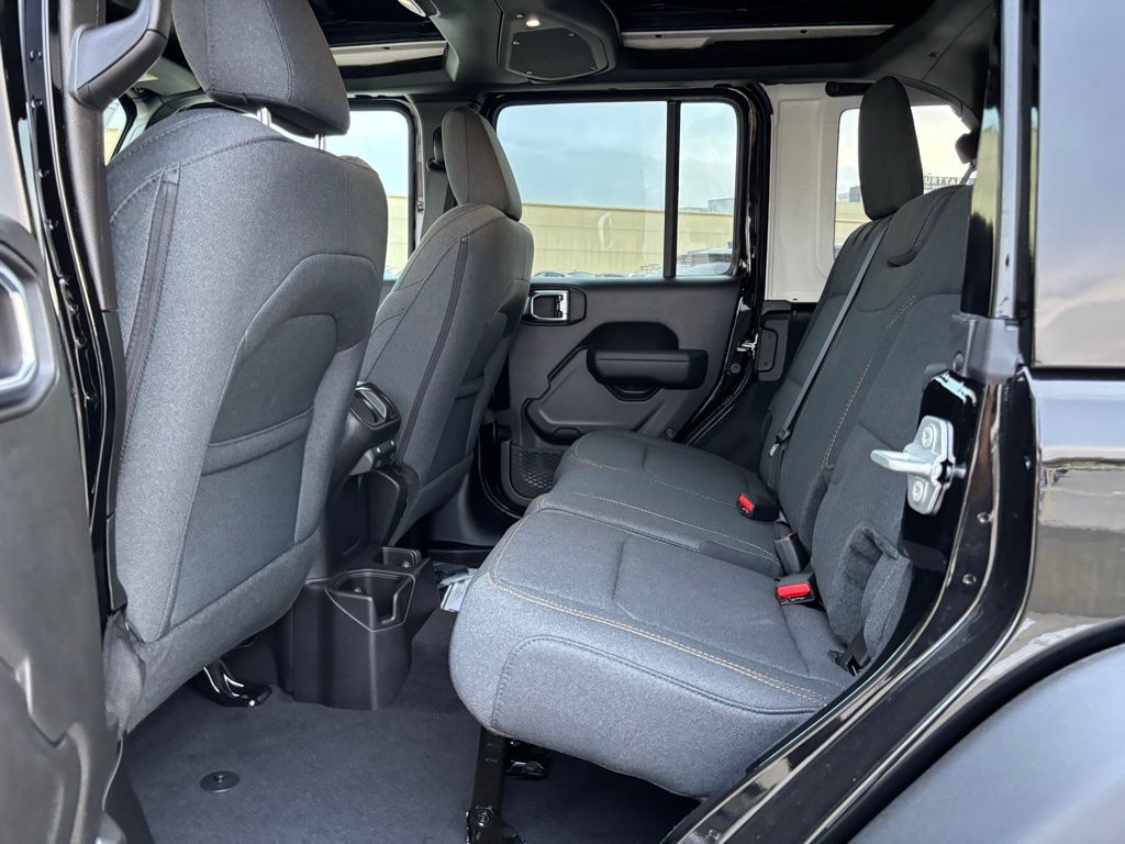 2025 Jeep Wrangler Sport S photo 15