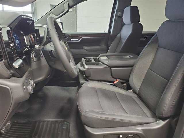 2025 Chevrolet Silverado 1500 LT photo 11